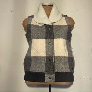 Woolrich women’s checked gray & white wool Sherpa vest span closure size medium